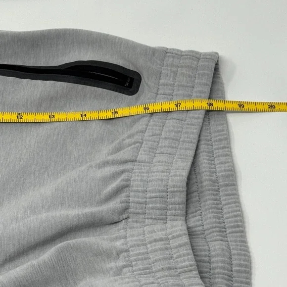 Old Navy Dynamic Fleece Shorts Men Stretch Light Gray Elastic Waist Men Small - Picture 8 of 11